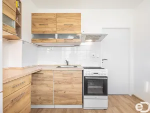 Prodej bytu 2+1, Luštěnice - Zelená, 50 m2