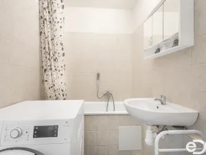 Prodej bytu 2+1, Luštěnice - Zelená, 50 m2