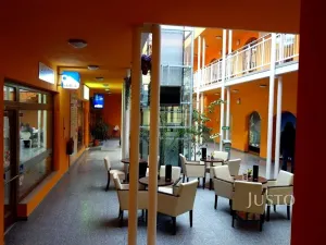 Pronájem obchodního prostoru, Písek, Havlíčkovo nám., 75 m2