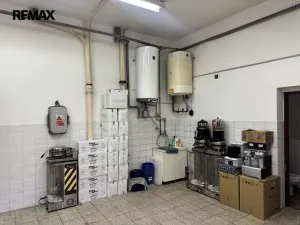 Prodej kanceláře, Zlín - Louky, Chlumská, 600 m2