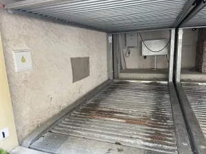 Pronájem garážového stání, Praha - Vinohrady, Rybalkova, 20 m2