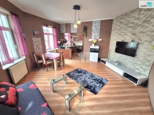 Prodej bytu 4+kk, Aš, Hlavní, 88 m2