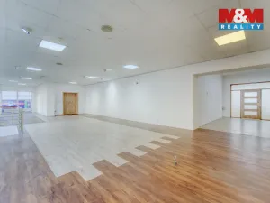 Prodej obchodního prostoru, Praha - Uhříněves, Přátelství, 490 m2