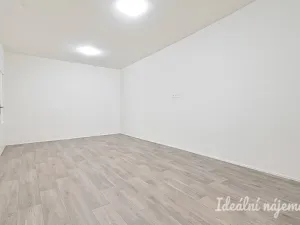 Pronájem bytu 3+1, Brno - Obřany, Fryčajova, 71 m2