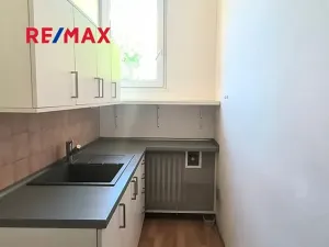 Pronájem kanceláře, Praha - Kobylisy, Horňátecká, 14 m2