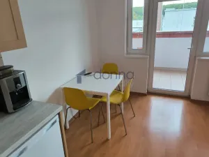 Prodej bytu 1+kk, Praha, Poděbradská, 36 m2
