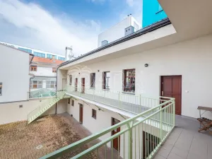 Pronájem bytu 2+kk, Praha - Karlín, Sokolovská, 62 m2