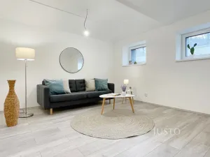 Prodej bytu 3+1, Praha, Žitavského, 66 m2