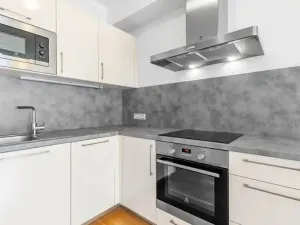 Pronájem bytu 1+kk, Praha - Střešovice, Patočkova, 32 m2