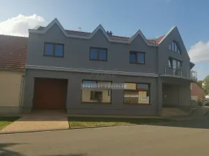 Pronájem kanceláře, Šlapanice, 293 m2