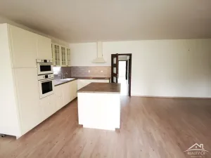 Pronájem bytu 3+1, Jihlava, Demlova, 100 m2