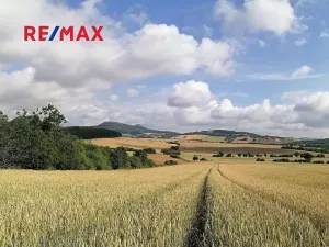 Prodej pole, Vršovice, 24568 m2