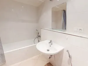 Pronájem bytu 2+kk, Praha - Holešovice, Na Maninách, 65 m2