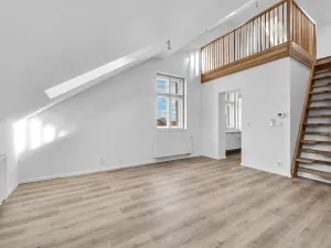 Pronájem bytu 2+1, Praha - Smíchov, Grafická, 64 m2