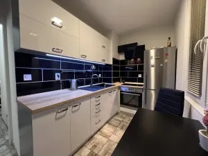 Pronájem bytu 3+1, Pardubice - Polabiny, kpt. Bartoše, 60 m2