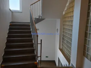 Pronájem kanceláře, Hradec Králové - Pražské Předměstí, S. K. Neumanna, 48 m2