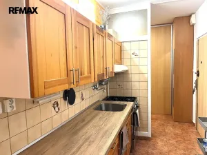 Prodej bytu 2+1, Karlovy Vary - Drahovice, Gagarinova, 56 m2