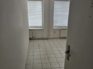 Pronájem obchodního prostoru, Bratislava, Slovenská republika, Pri Šajbách 9335/34, 102 m2
