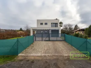 Prodej rodinného domu, Mníšek pod Brdy, U Kolejí, 200 m2