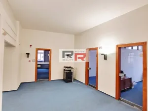 Pronájem kanceláře, Olomouc, Dolní náměstí, 67 m2