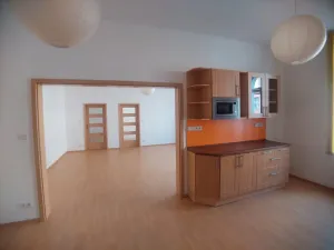 Pronájem bytu 3+1, Tábor, 9. května, 98 m2