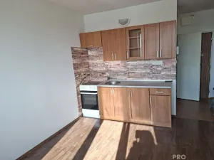Pronájem bytu 2+kk, Nové Strašecí, Křivoklátská, 30 m2
