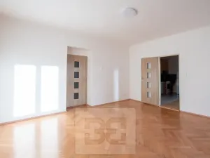 Pronájem bytu 2+kk, Praha - Libeň, U svobodárny, 60 m2