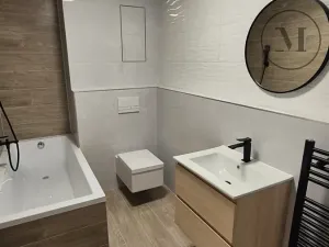 Pronájem bytu 3+kk, České Budějovice, Branišovská, 84 m2