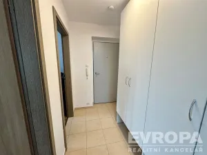Prodej bytu 2+kk, Plzeň - Valcha, Špačková, 55 m2
