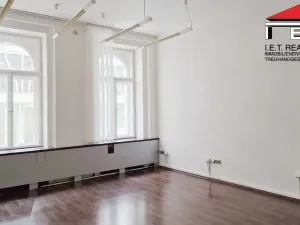 Pronájem kanceláře, Praha - Nové Město, Opletalova, 64 m2