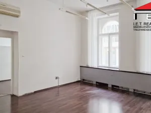 Pronájem kanceláře, Praha - Nové Město, Opletalova, 64 m2