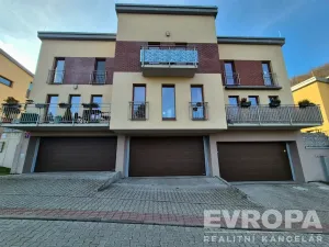 Prodej bytu 4+kk, Praha - Radotín, Na Krupičárně, 96 m2