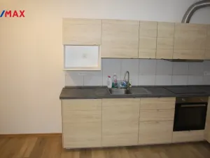 Pronájem bytu 2+1, Strakonice - Strakonice II, Komenského, 60 m2