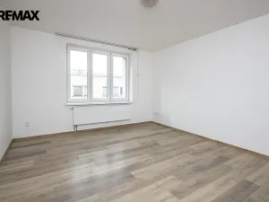 Pronájem bytu 2+1, Strakonice - Strakonice II, Komenského, 60 m2