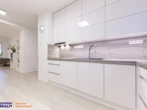 Prodej bytu 3+kk, Hrabišín, 79 m2