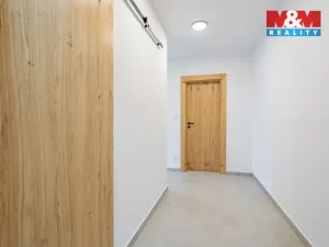 Prodej bytu 2+1, Český Krumlov - Plešivec, Sídliště Plešivec, 57 m2