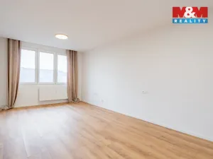 Prodej bytu 2+1, Český Krumlov - Plešivec, Sídliště Plešivec, 57 m2