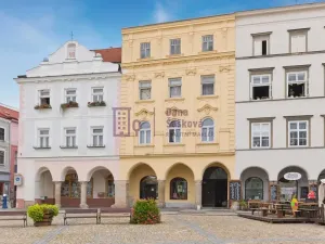 Pronájem bytu 2+1, Jindřichův Hradec, nám. Míru, 71 m2