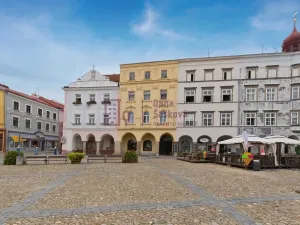 Pronájem bytu 2+1, Jindřichův Hradec, nám. Míru, 71 m2