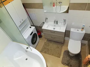 Pronájem bytu 2+kk, Praha - Holešovice, Veverkova, 50 m2