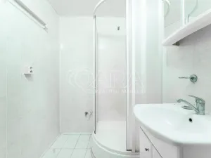 Prodej bytu 3+1, Praha - Modřany, Poljanovova, 62 m2