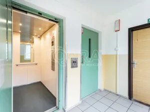 Prodej bytu 3+1, Praha - Modřany, Poljanovova, 62 m2