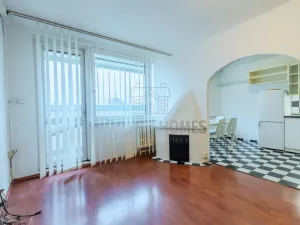 Prodej bytu 3+1, Praha - Prosek, Lovosická, 67 m2