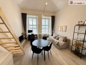 Pronájem bytu 1+kk, Praha - Smíchov, Na Valentince, 42 m2
