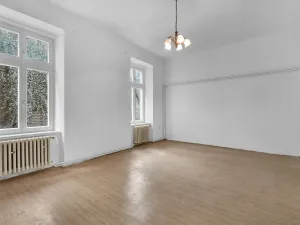 Prodej bytu 2+1, Hradec Králové, Komenského, 98 m2