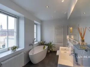 Prodej atypického bytu, Mikulov, Komenského, 164 m2