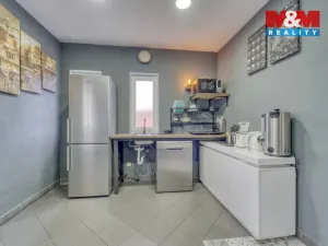 Prodej obchodního prostoru, Stružná, 216 m2