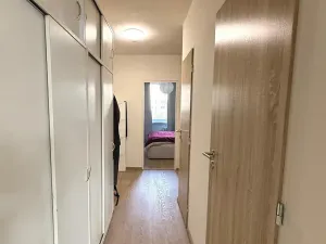 Pronájem bytu 3+1, Praha - Lhotka, Novodvorská, 75 m2