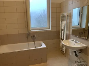 Pronájem bytu 3+kk, Ledenice, Náměstí, 70 m2