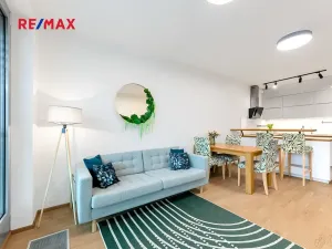 Pronájem bytu 2+kk, Praha - Libeň, Vojenova, 62 m2